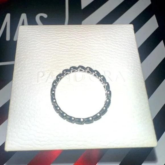 Pandora Band of Hearts Sterling Silver Ring - 7 EUC - Picture 5 of 5